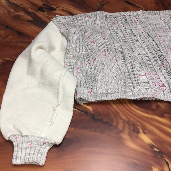 Free People
Honey Cable Fleece Sleeve Crop Sweater - Picture 7 of 9